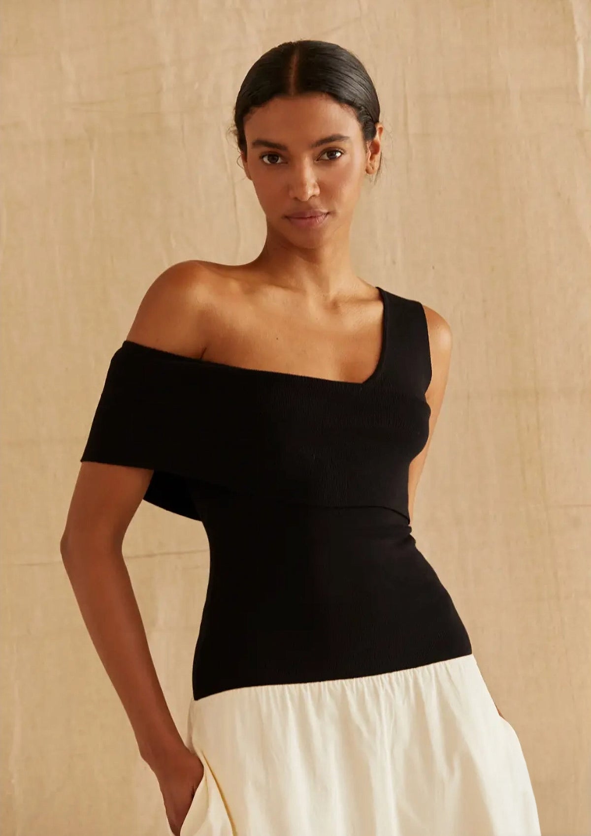 Ariana Contrast One Shoulder Midi Dress image 3